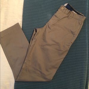 NWOT Mens Gap Chinos